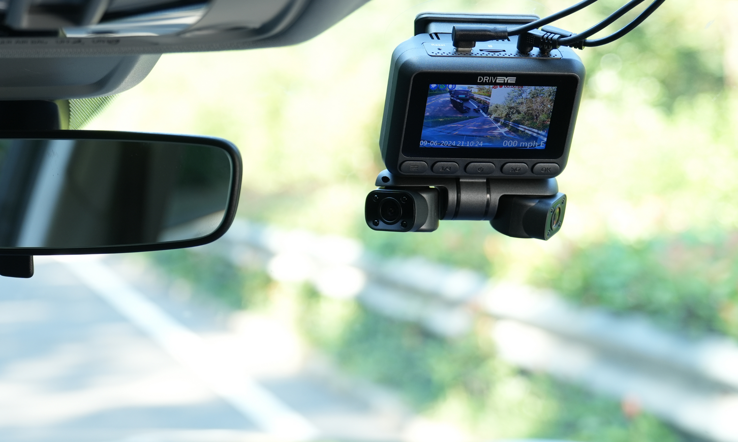 How to Choose the Right Memory Card for Your Dash Cam?